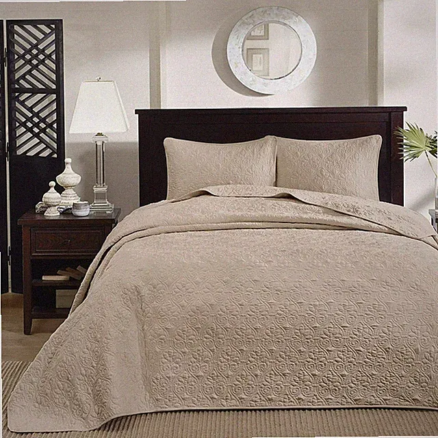 Madison Park 3 Piece Quebec Bedspread Set - Queen 1 Bedspread 2 shams - Khaki