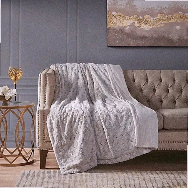 Madison Park 60" x 70" Oversized Marselle Faux Fur Throw Blanket #C837