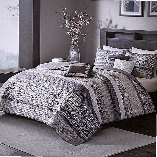 Madison Park Queen 6 PC Quilt Set Lustrous Jacquard Glitter Accent Coverlet Set