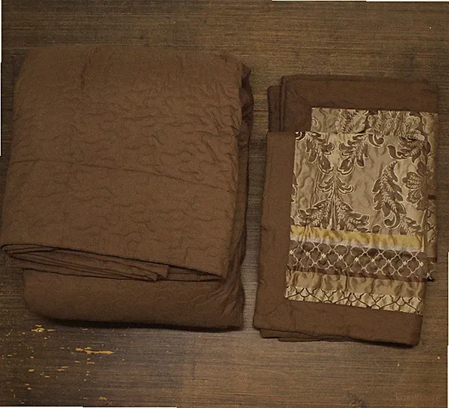 madison Park Reversible Quilted 3-Piece Bedspread Set Brown / Gold Queen